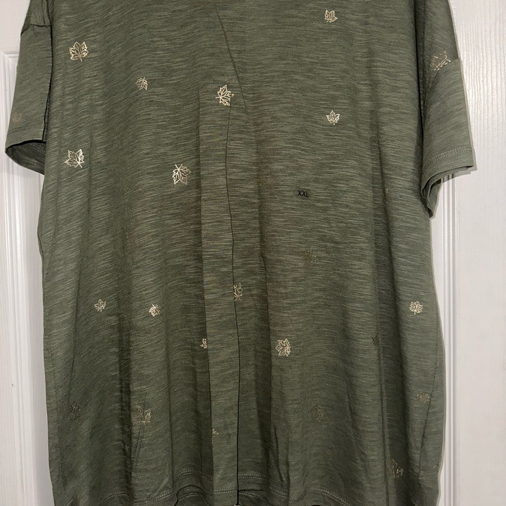Maurices Green Leaf Print T-Shirt
